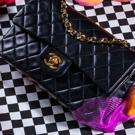 sac chanel vintage occasion|pre owned Chanel wallet.